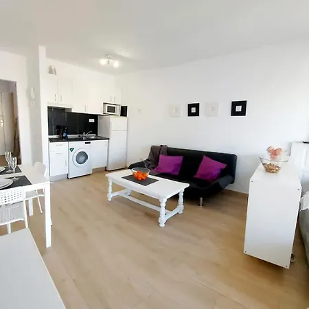 Estudios Center * Corralejo